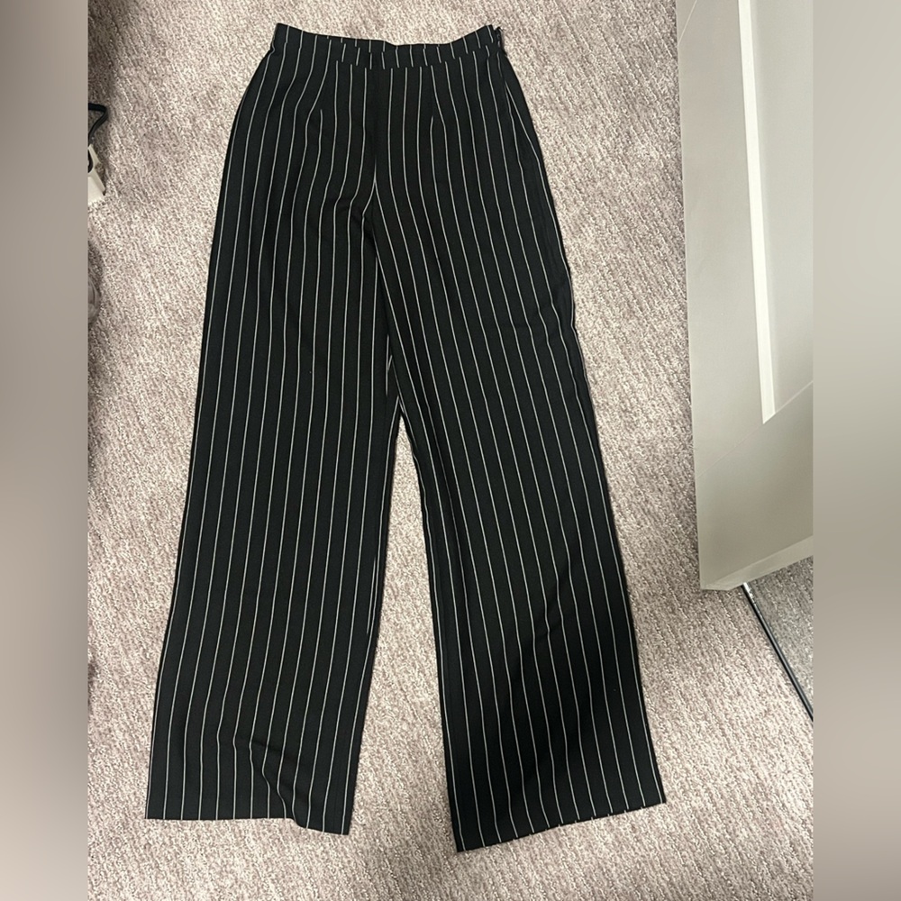 Forever 21 Black and White Striped Pants